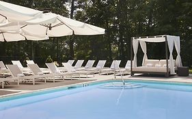 Hilton Westchester Otel
